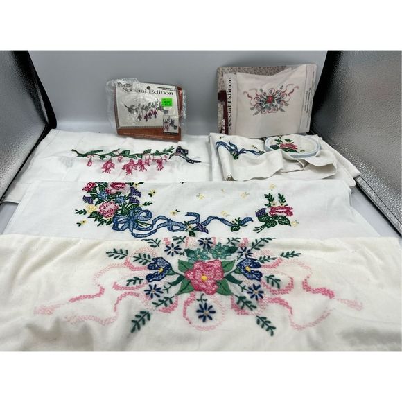 Vintage Needlework Cross Stitch Pillowcase Scarf Fabric Lot - Picture 1 of 4